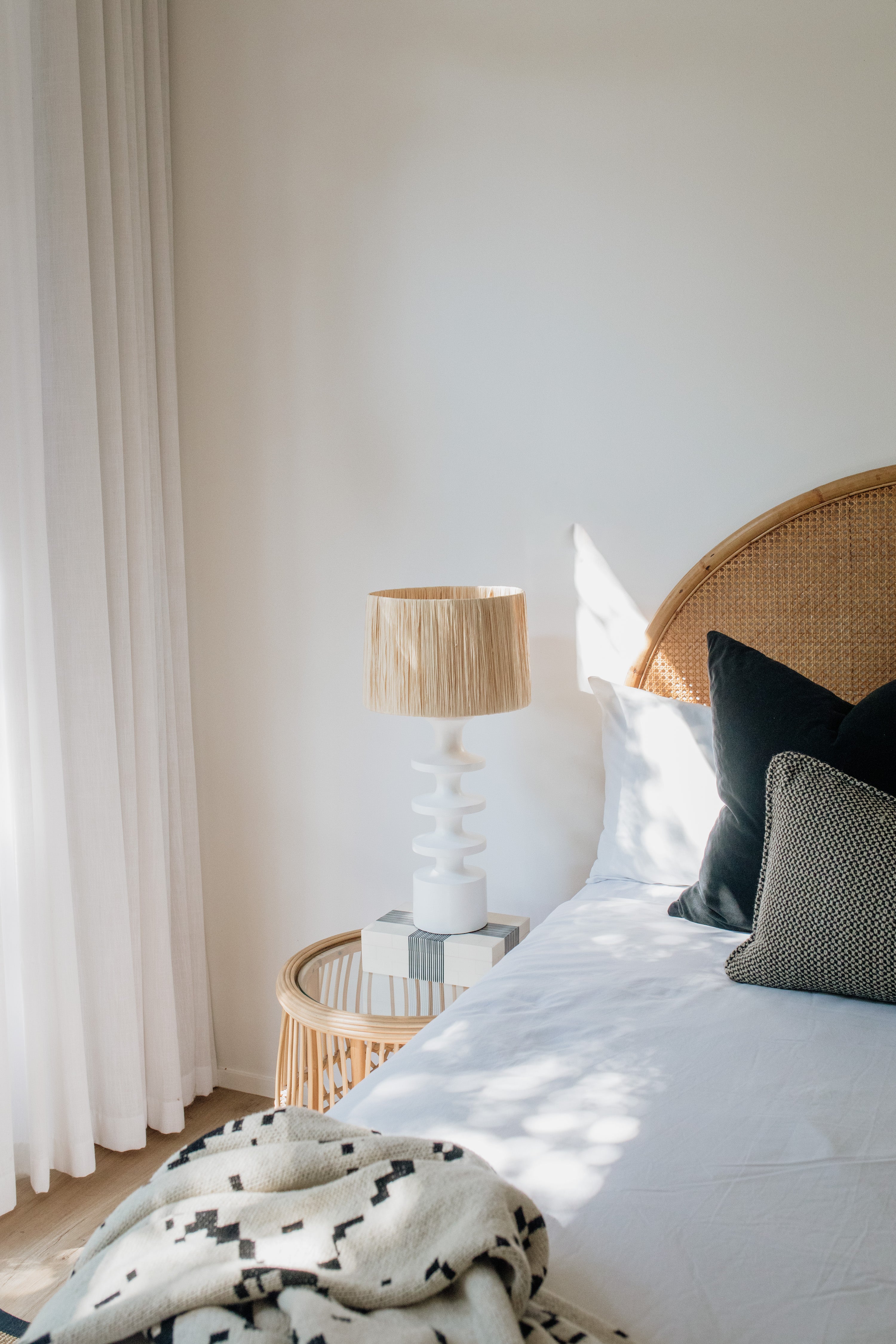 Small Stepped Lamp Base | White