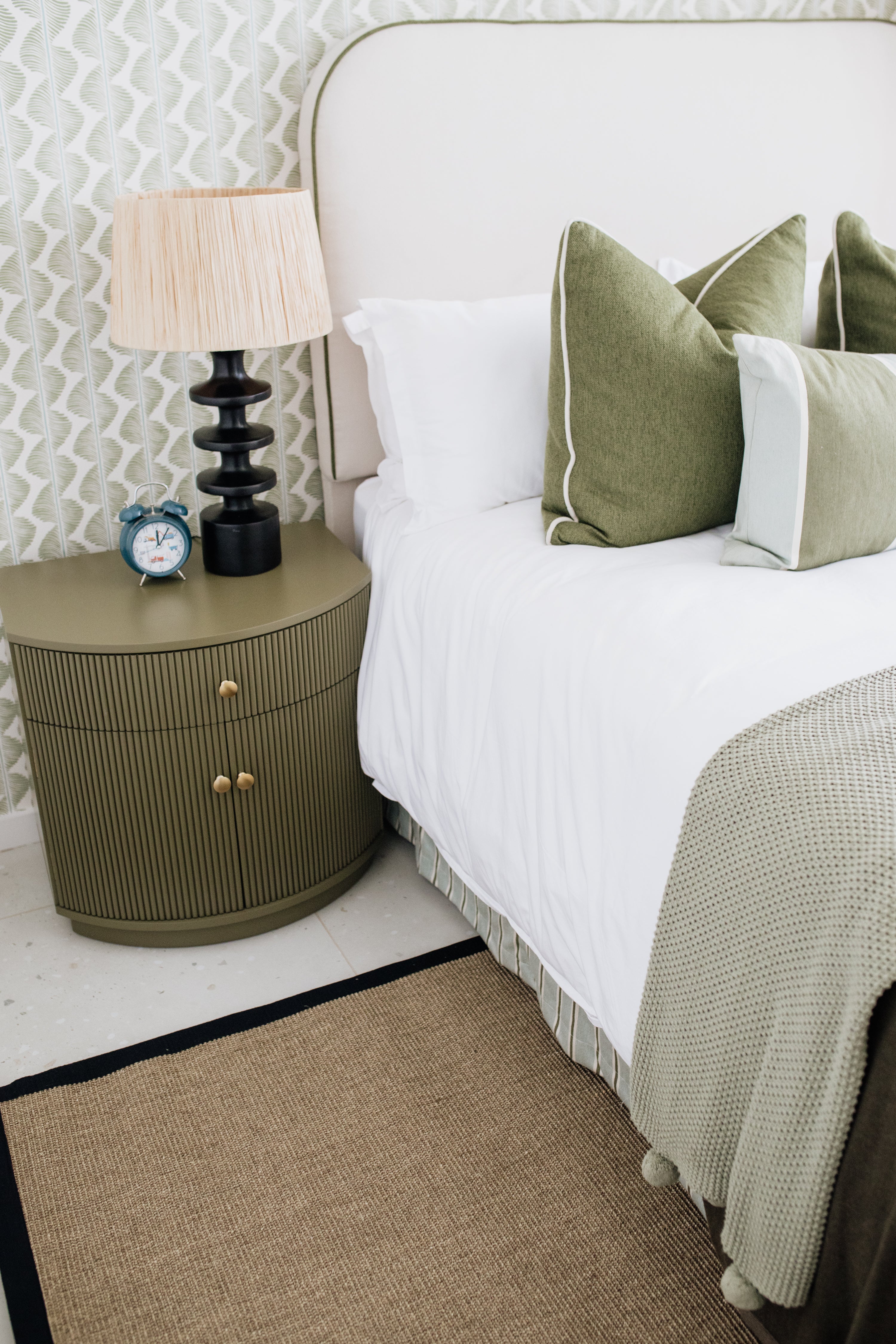 Small Stepped Lamp Base | Black