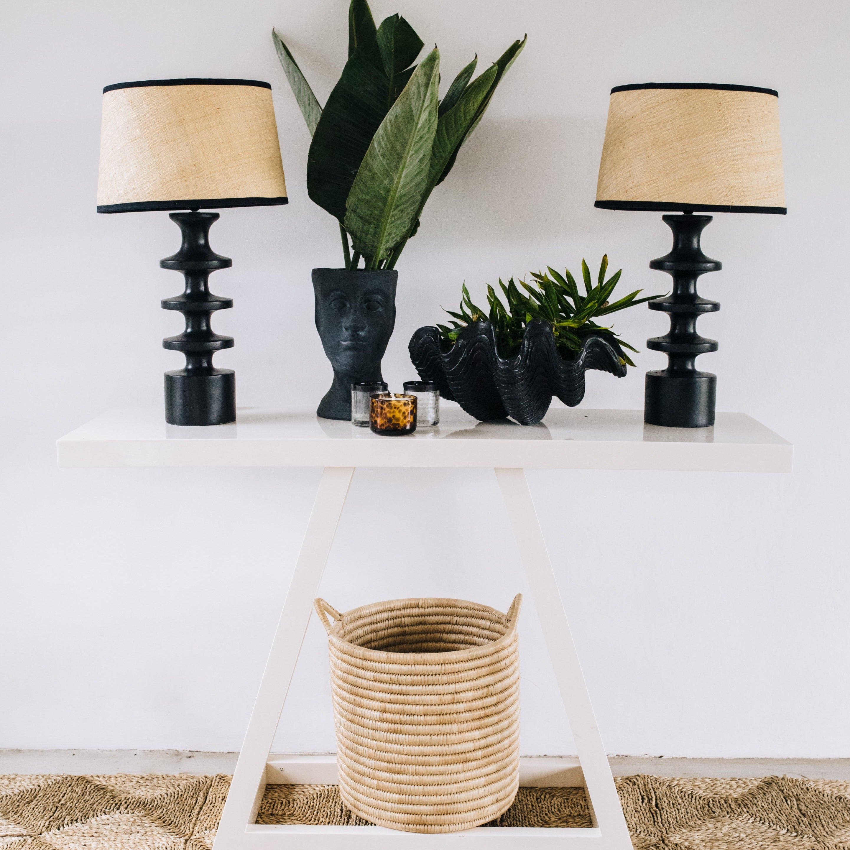 Medium Stepped Lamp Base | Black