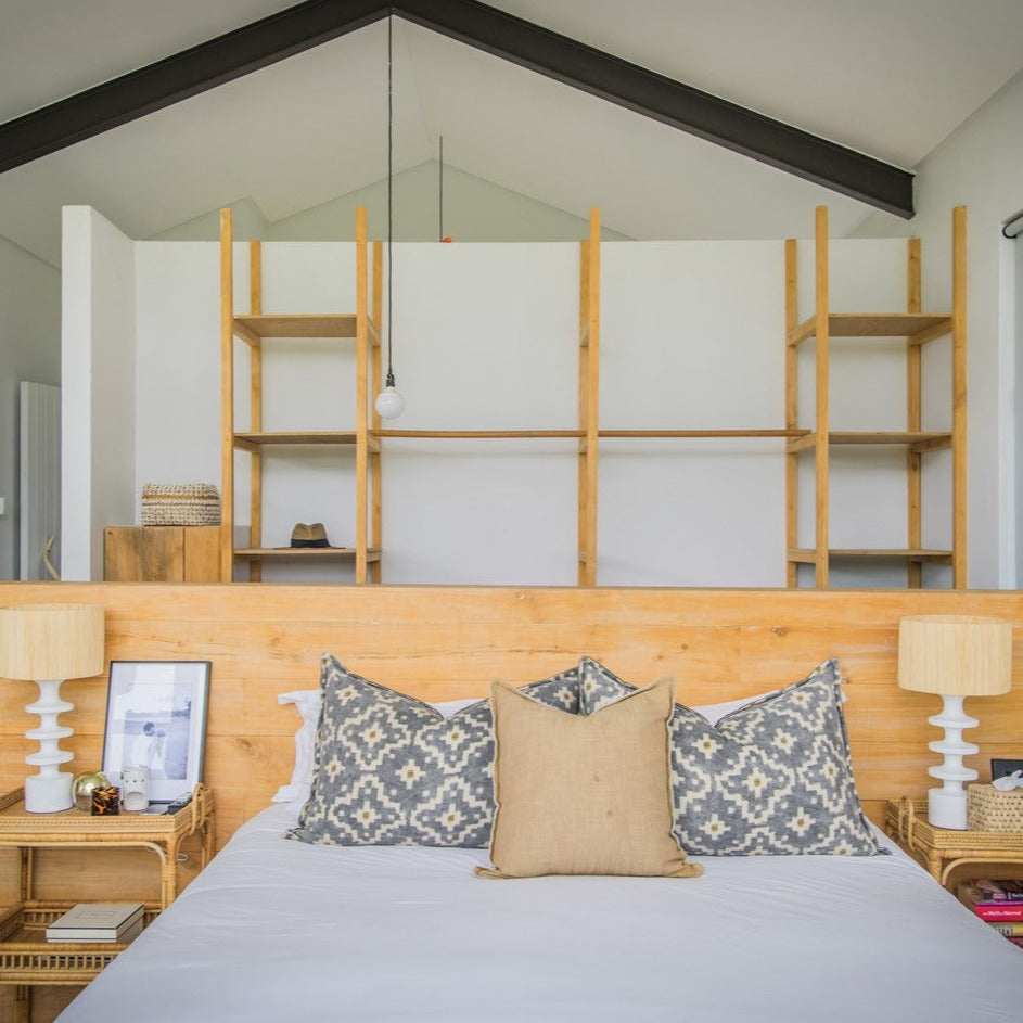 Small Stepped Lamp Base | White