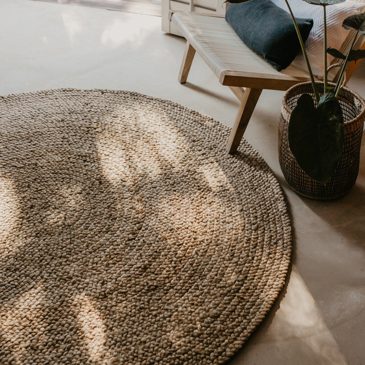 Round Jute Rug Red Round Jute Rug – Homestead Decor