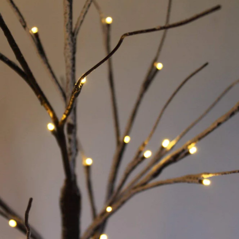LED Christmas Tree With Wave Branches | Brown